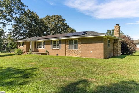 108 Angela Drive active home in Piedmont Park, Piedmont, SC