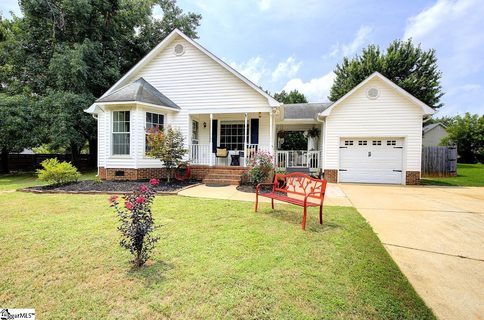 9 Fieldcrest Court pending home in Dunwoody Oaks, Simpsonville, SC
