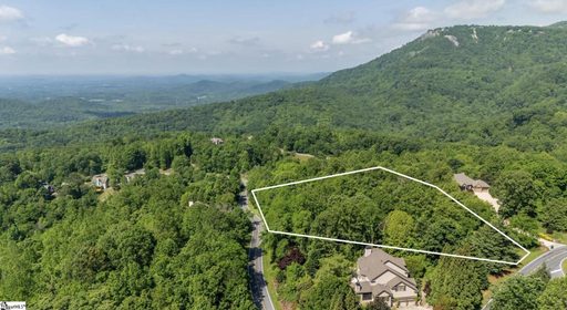 33 Raptor Way active home in The Cliffs At Glassy, Landrum, SC