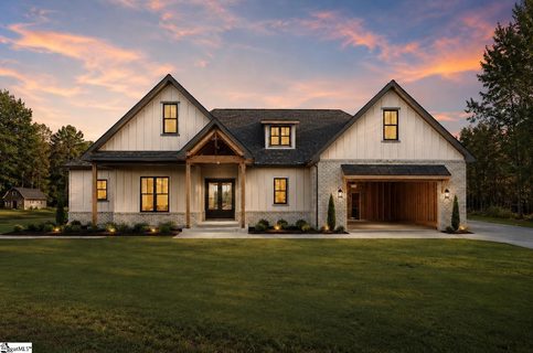 272 Thorncrest Drive active home in Wynmure, Pauline, SC