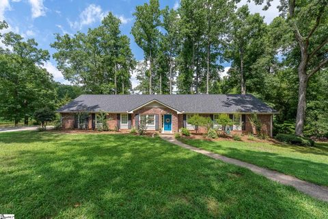 A home in Knollwood Heights