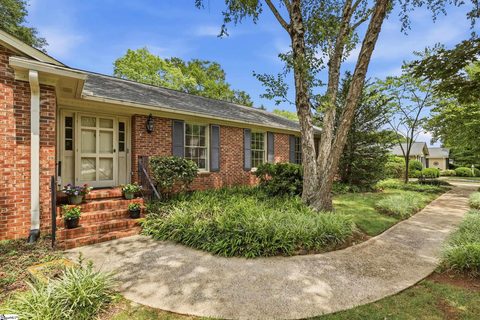 303 Hillsborough Drive pending home in Foxcroft, Greenville, SC