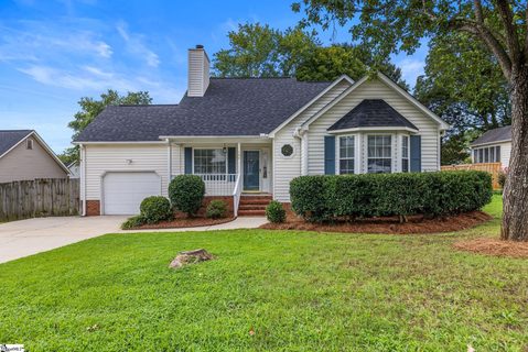 140 Oak Valley Drive active home in Dunwoody Oaks, Simpsonville, SC