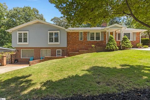 17 Zelma Drive active home in Oakland Heights, Greenville, SC
