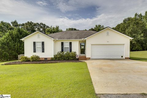 8 Shady Pines Court pending home in Tall Pines, Fountain Inn, SC