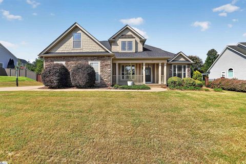 107 Elevation Court pending home in Castle Rock, Greer, SC