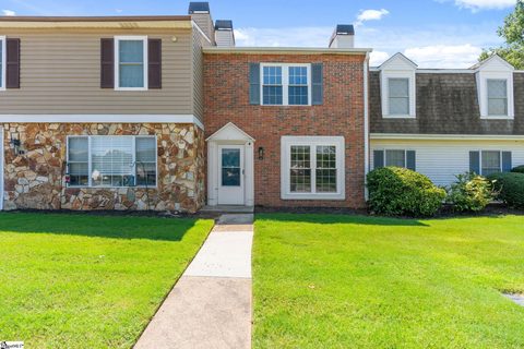 4 Birchview Street active home in Jamestowne I, Taylors, SC