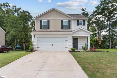 105 Brooks Court pending home in Pinehaven Pointe, Laurens, SC