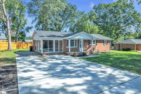 903 Brushy Creek Road active home in Collinwood Park, Taylors, SC