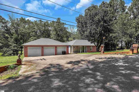 118 Old Saluda Dam Road active home in Lakewood On The Saluda, Greenville, SC