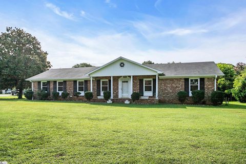 1 Vine Hill Road pending home in Pine Forest, Greenville, SC