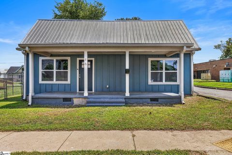 16 Welch Street active home in Dunean Mills, Greenville, SC