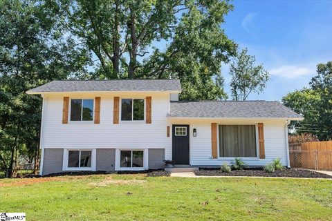 205 Brookmere Road pending home in Bellingham, Simpsonville, SC