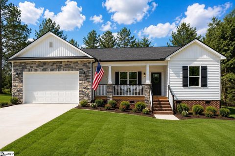 220 Emory Drive active home in Kay Acres, Easley, SC