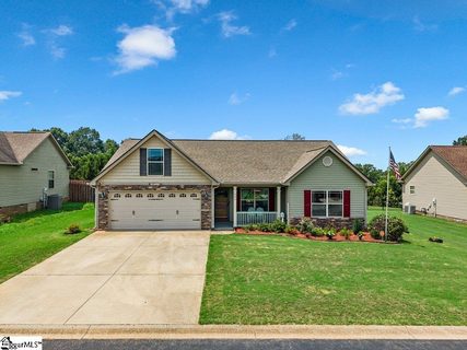 326 Gleaner Drive pending home in Harvest Ridge, Inman, SC