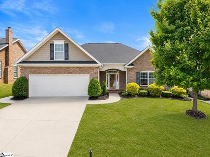4 Cedarcrest Court pending home in Baldwin Commons, Simpsonville, SC