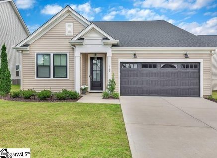 126 Laurel Oak Drive active home in The Oaks At Midway, Anderson, SC