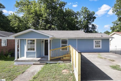 807 W Franklin Street active home in Carver Valley, Anderson, SC