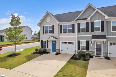 901 Leyburn Lane active townhome in Creekstone Villas, Greenville, SC
