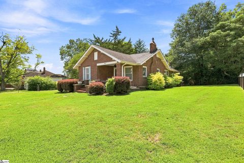 103 N B Street pending home in Northside, Easley, SC