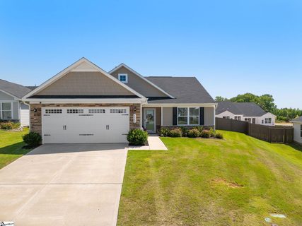 1349 Coffeetree Drive active home in Reidville Town Center, Reidville, SC