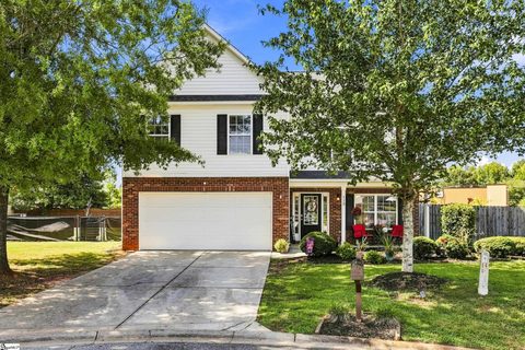 113 Fox Den Lane active home in Bryson Crossing, Simpsonville, SC