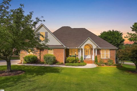 817 Indian Trail Run active home in Lakewinds, Inman, SC
