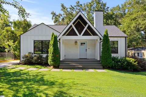 11 Pleasant Ridge Avenue pending home in Pleasant Valley, Greenville, SC