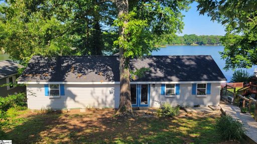 237 Hammond Circle active home in Broadway Lake, Anderson, SC