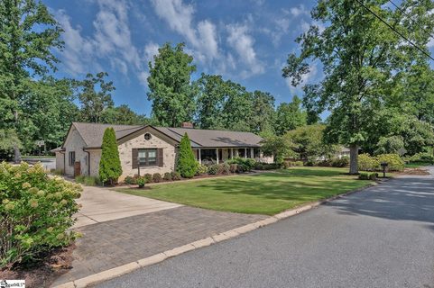 303 Bridgewater Drive pending home in Botany Woods, Greenville, SC