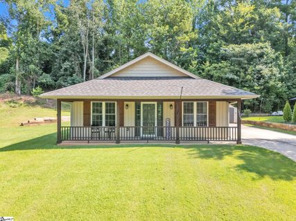 14047 E Camelia Lane active home in Millbrook, Seneca, SC
