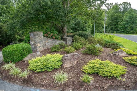 12 Queensmoor Road active home in Cliffs Valley, Travelers Rest, SC