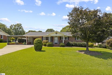 139 Northview Street active home in Northview Acres, Lyman, SC
