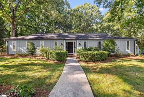 305 Holly Tree Lane active home in Holly Tree, Simpsonville, SC