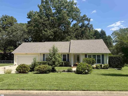 105 Hitching Post Lane active home in Coach Hills, Greenville, SC