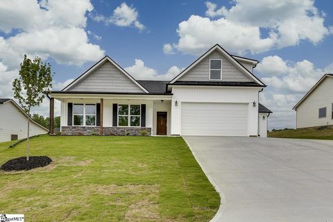 112 Walters Way active home in Legacy Farms, Pickens, SC