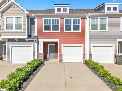 131 Addington Lane active home in Lakeview Chase Townes, Simpsonville, SC