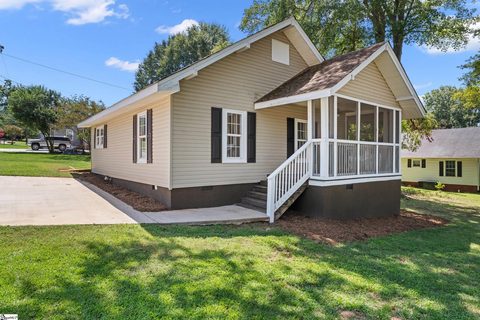 201 Beattie Street active home in Woodside Mill, Simpsonville, SC