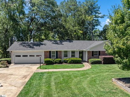 5 Badger Drive active home in Groveland Dell, Taylors, SC
