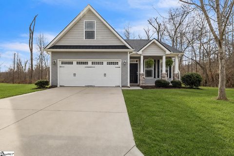 27 Collins Mills Court active home in Enoree Point, Simpsonville, SC