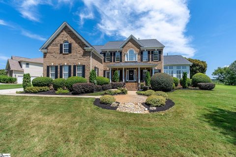8 Scotts Bluff Drive active home in Coachman Plantation, Simpsonville, SC