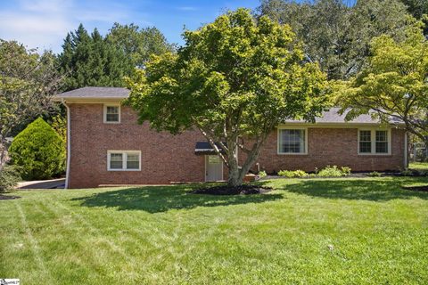 15 Holmsby Lane active home in Broadmoor, Taylors, SC