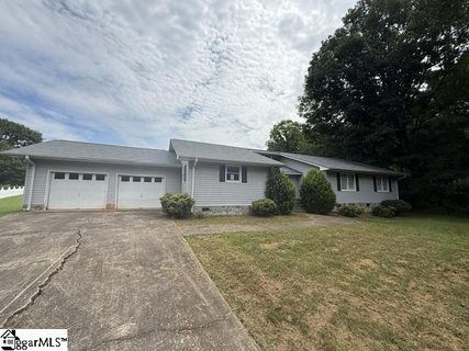 48 N Windward Court pending home in Oak Glen, Taylors, SC