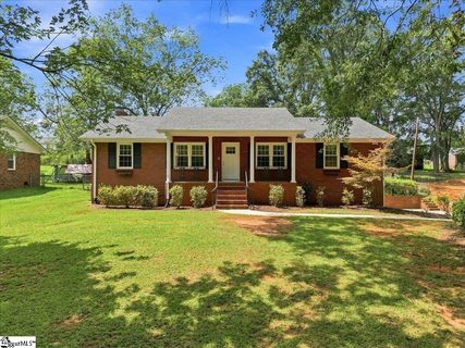 Homes in Ferndale, Boiling Springs