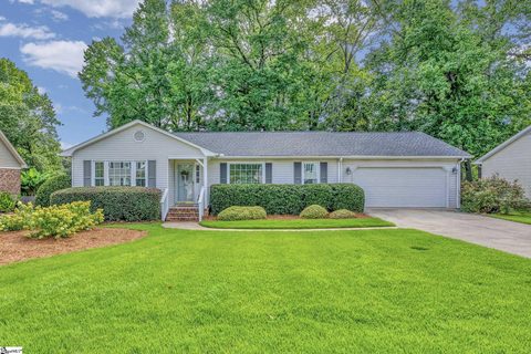 206 Bloomfield Lane pending home in Devenger Place, Greer, SC