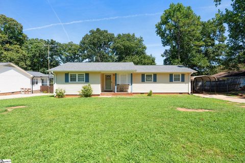 115 Willow Branch Drive active home in Westwood, Simpsonville, SC