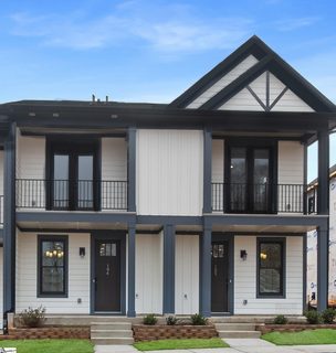 9 Hawthorne Lane active home in Hawthorne Summit, Greenville, SC