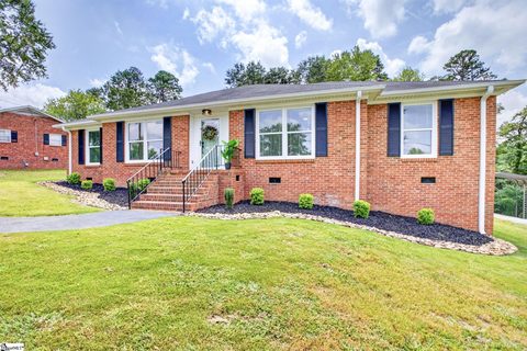 Homes in Woodland Forest, Greer