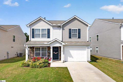 139 Boxbury Way active home in Durbin Meadows, Fountain Inn, SC