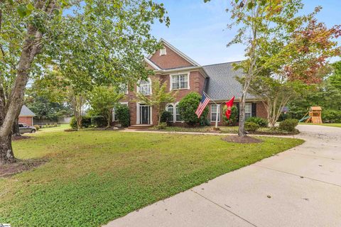 477 Waterford Point Drive active home in Turtle Creek, Boiling Springs, SC